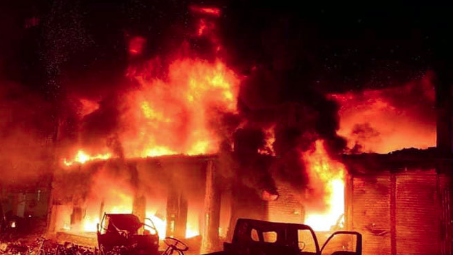 শায়েস্তাগঞ্জে আগুনে ১৫ দোকান পুড়ে ছাই